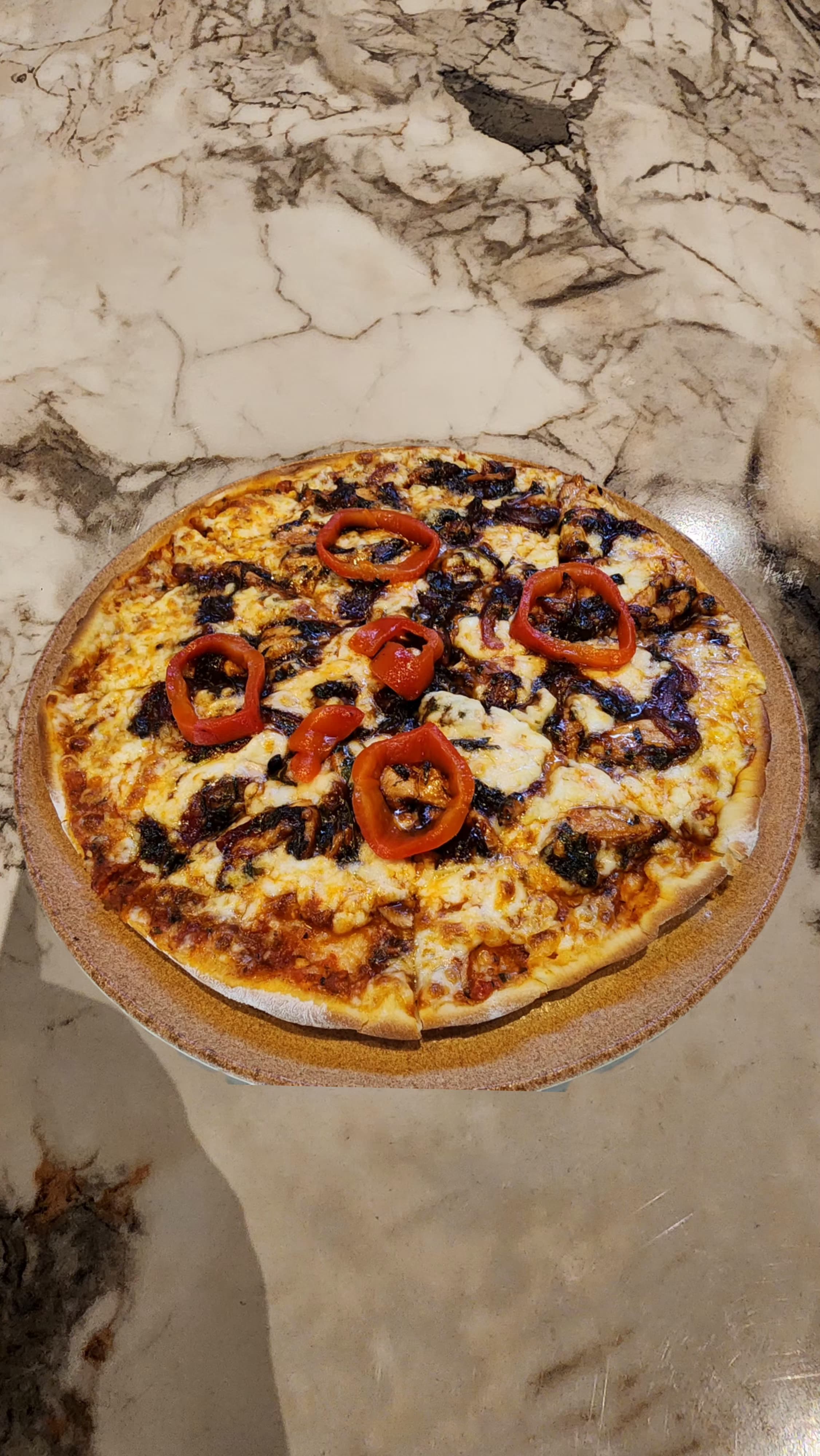 Barbekü Soslu Tavuk Pizza 