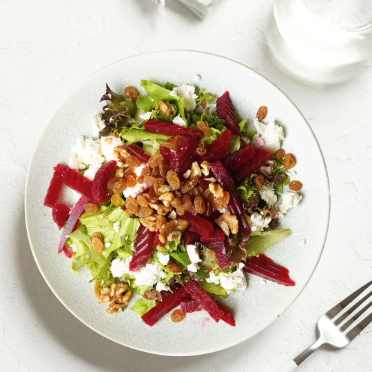 Pancarlı Peynirli Salata
